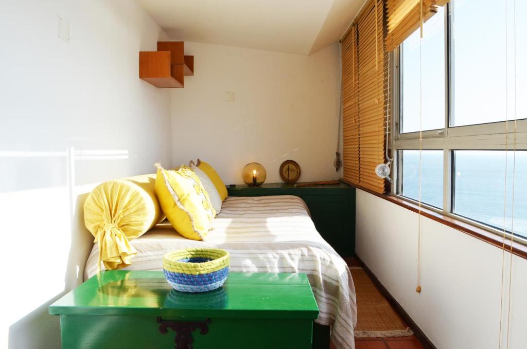Sesimbra 1111 room 1