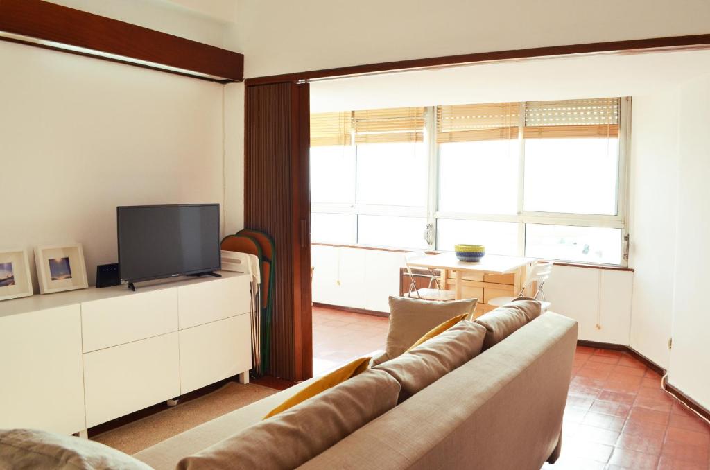 Sesimbra 1111 room 6
